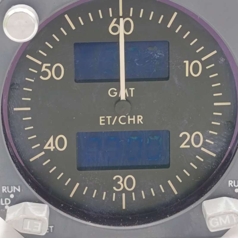 Boeing S00033 - SW - 01 digital clock for instrument panel - used by ComAir flight ZS-OTG