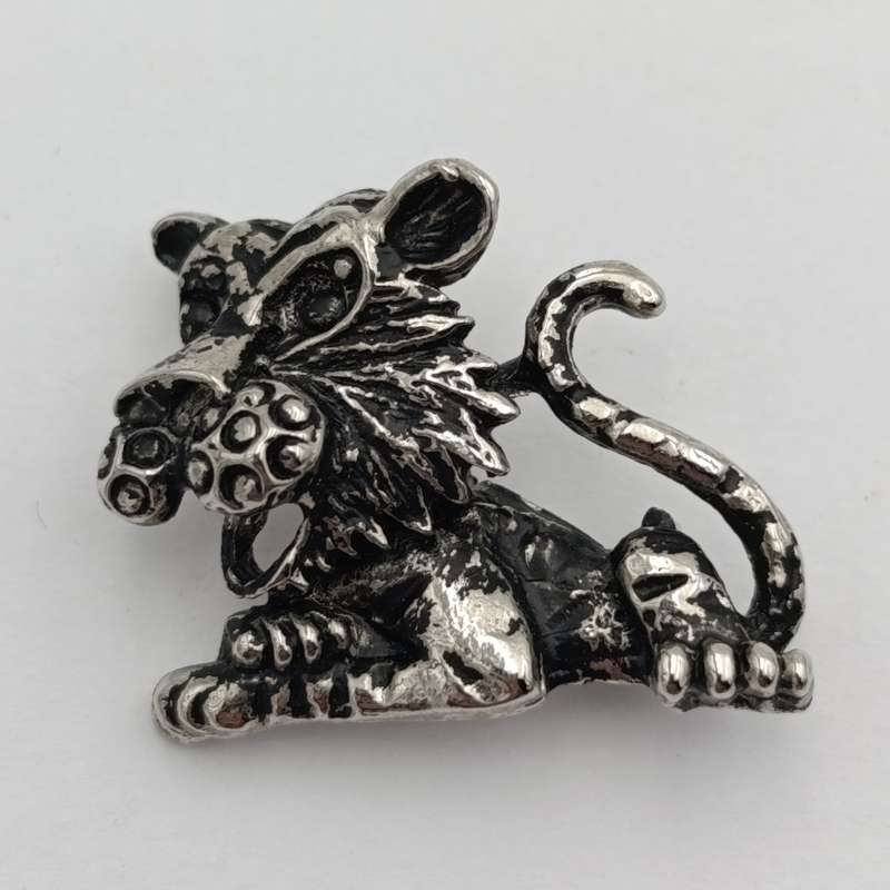 Lot of 4 animal brooches