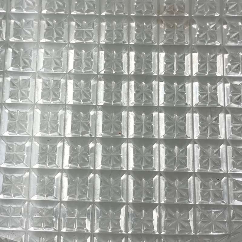 Vintage large crystal glassware platter - some small chips on rim