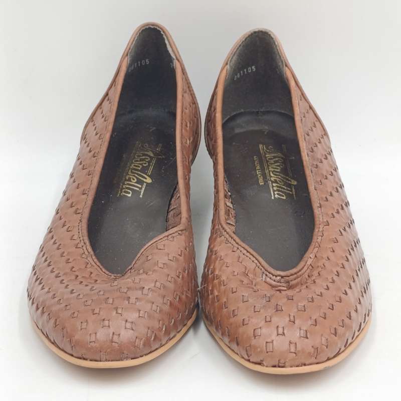 Isabelle genuine leather shoes (as new) - size 7
