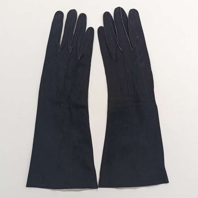 Vintage women's gloves - black colour (as new)