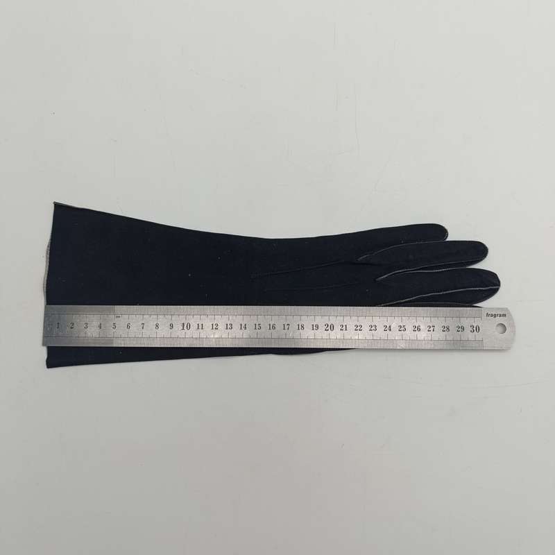 Vintage women's gloves - black colour (as new)