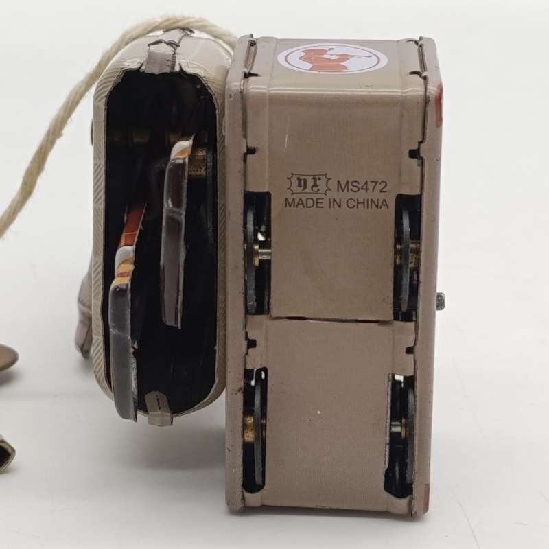Collectible MS472 mechanical traveller tinplate toy
