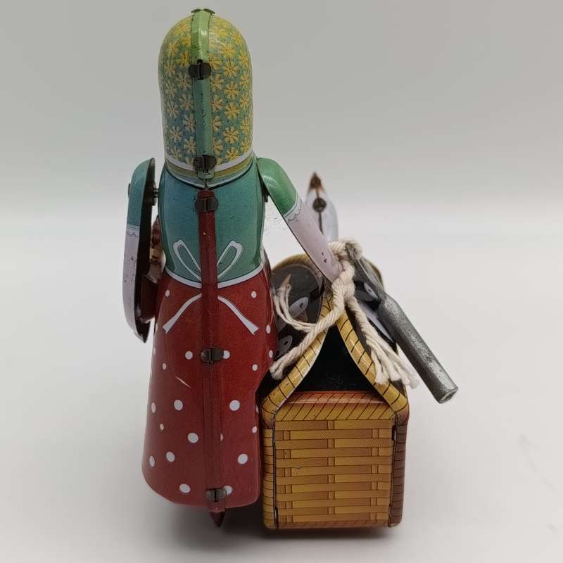 Collectible MS501 mechanical Farm lady tinplate toy