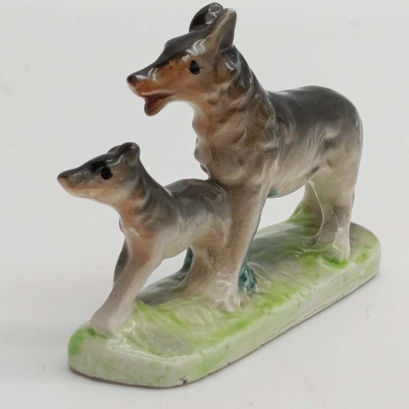 Pair of vintage porcelain dogs figurines - small chips