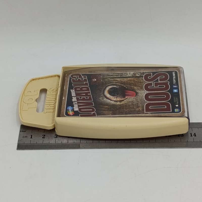Vintage Cigarette case with integrated lighter marked Hennie