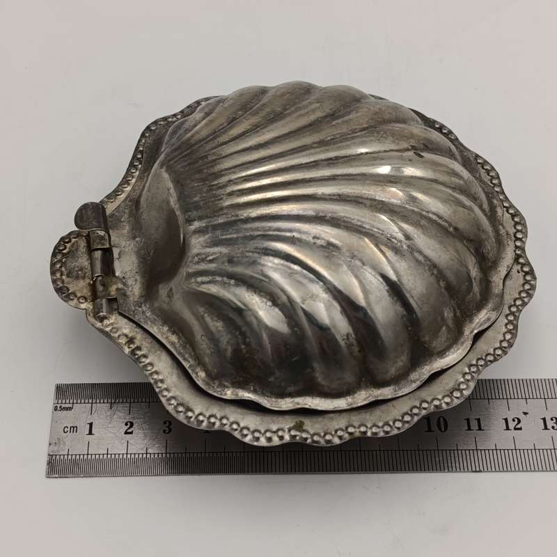 Vintage Shell butter dish in box