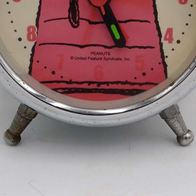 Vintage Peanuts battery operated bedside alarm clock - working