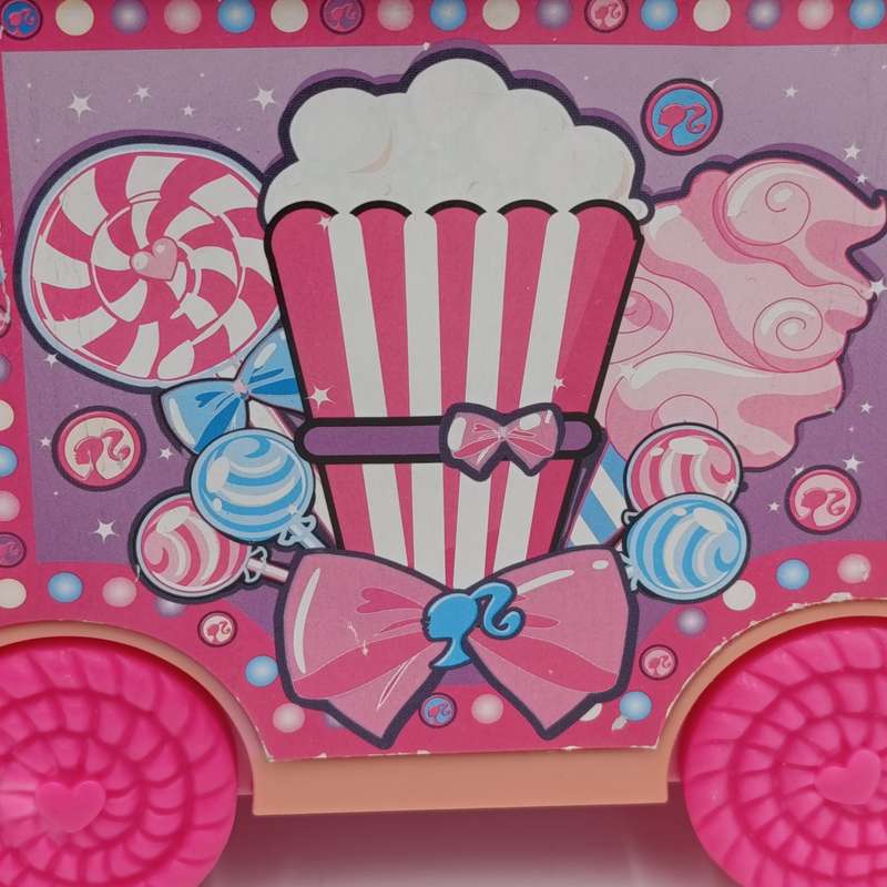 Barbie Popcorn & Souvenirs - Some pieces missing - no doll