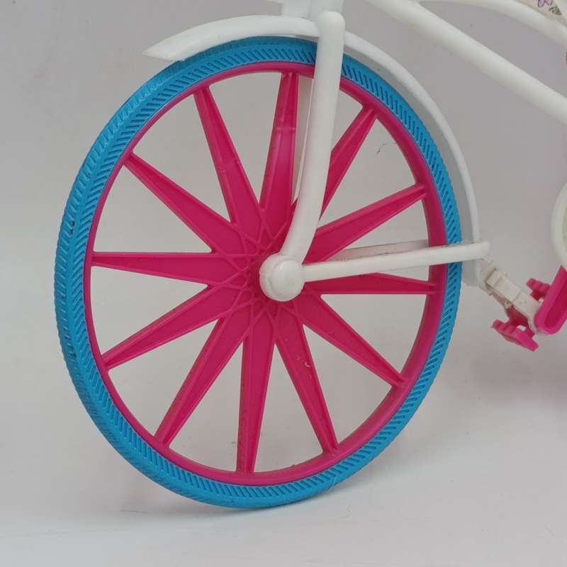 Steffi Love bike tour doll with pieces missing - Bicycle perfect condition