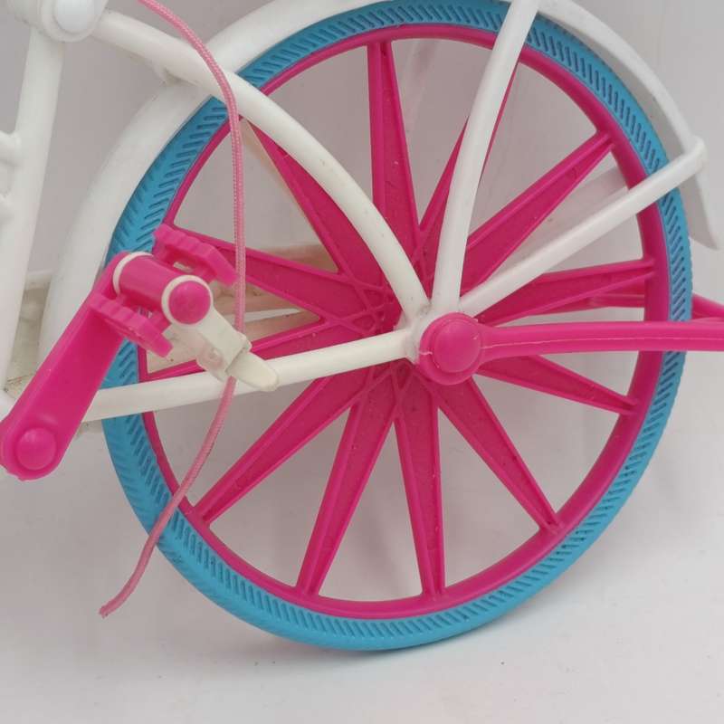 Steffi Love bike tour doll with pieces missing - Bicycle perfect condition