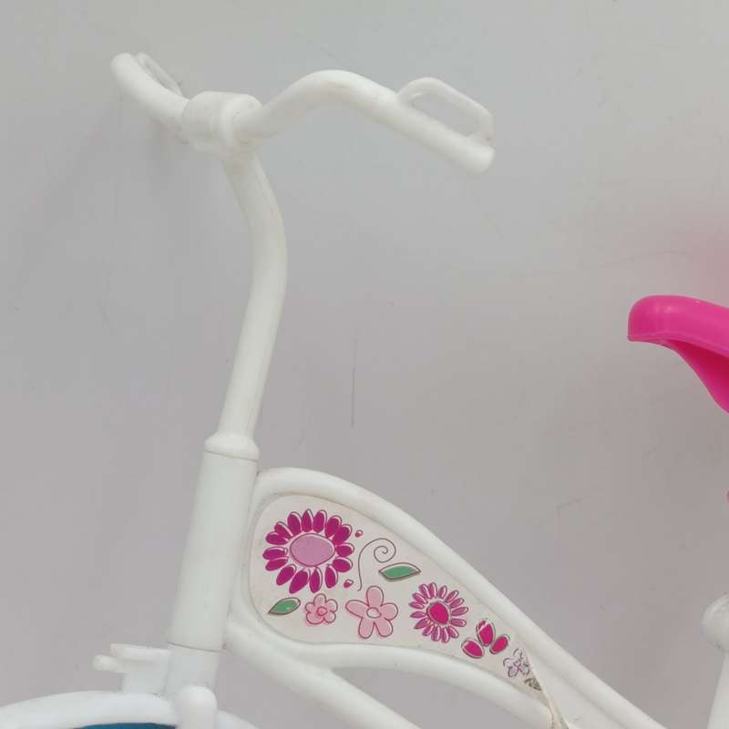 Steffi Love bike tour doll with pieces missing - Bicycle perfect condition