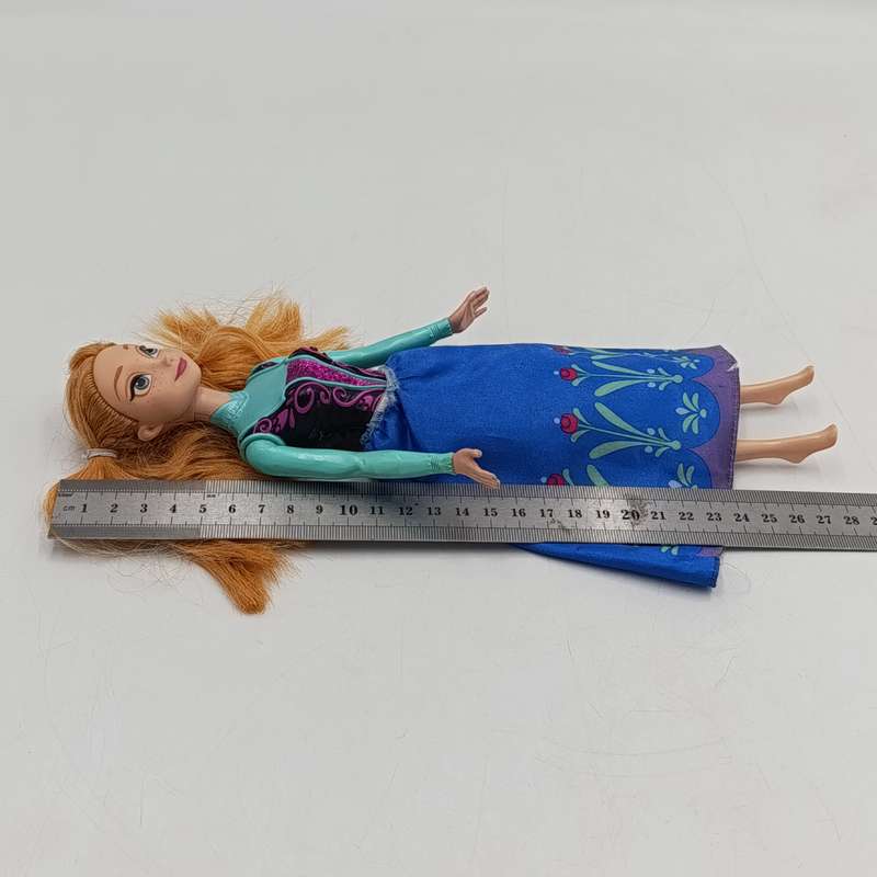 Anna & Elsa from Frozen dolls