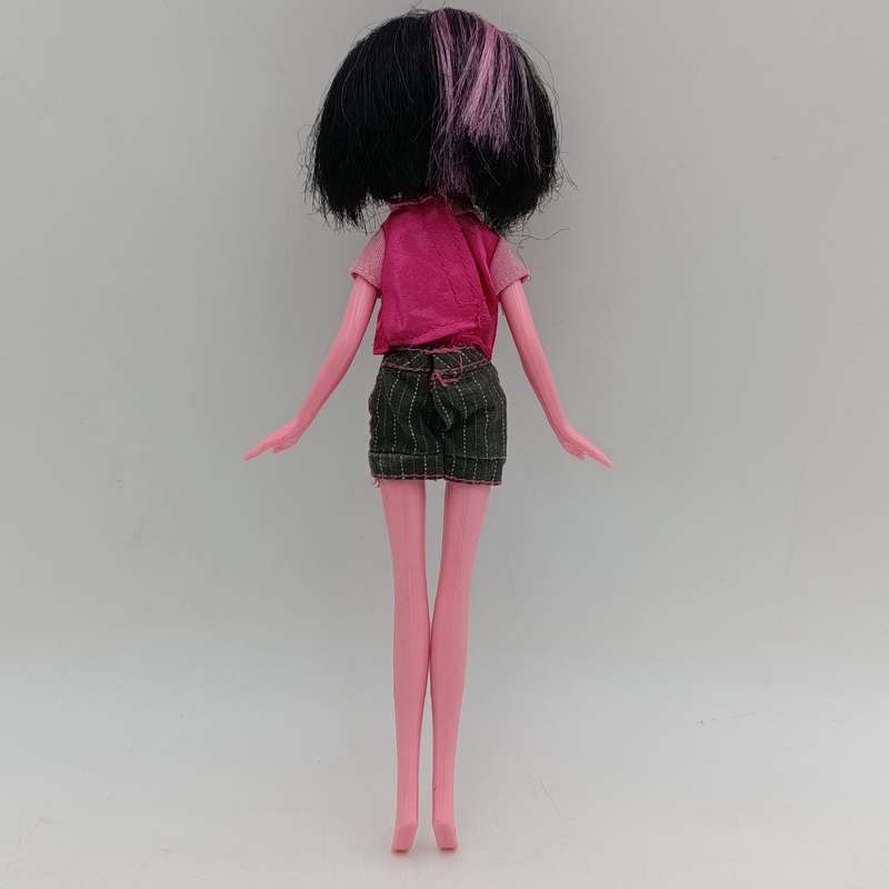 Draculora doll