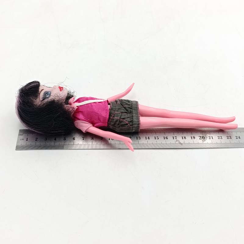 Draculora doll