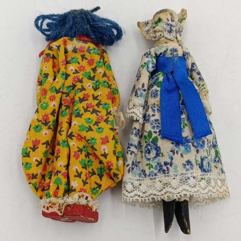 Pair of vintage clothes Peg dolls