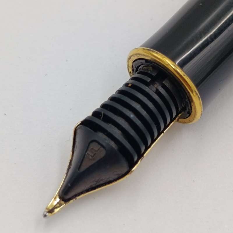 Parker Sonnet fountain pen with 18kt gold nib