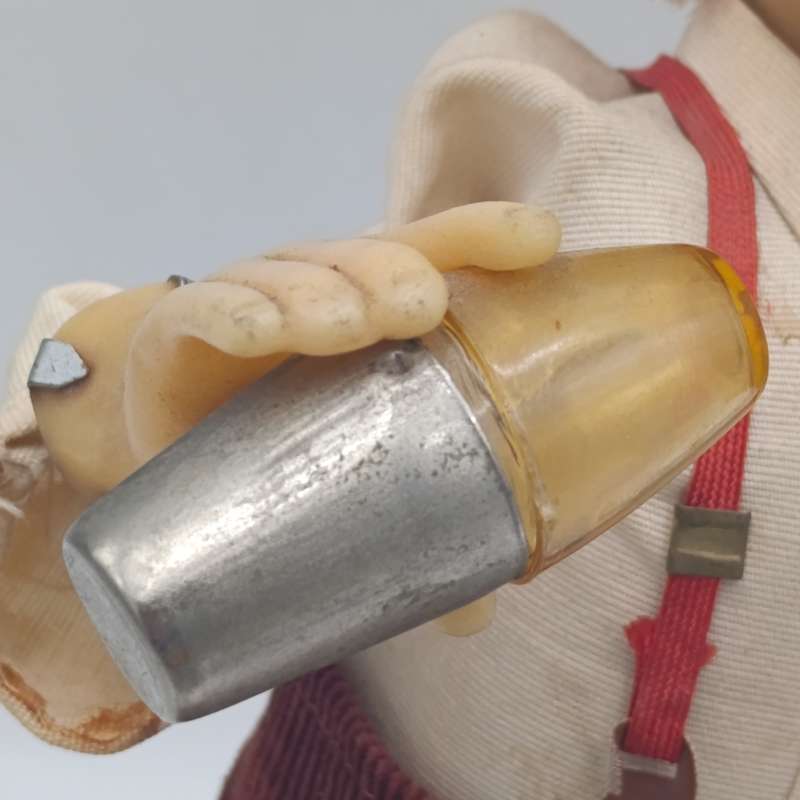 Vintage Charlie Weaver Bartender battery operated tin toy - working