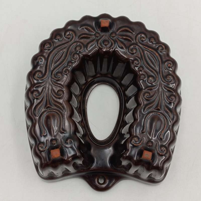 Antique ceramic horseshoe shaped jelly mould/cake mould