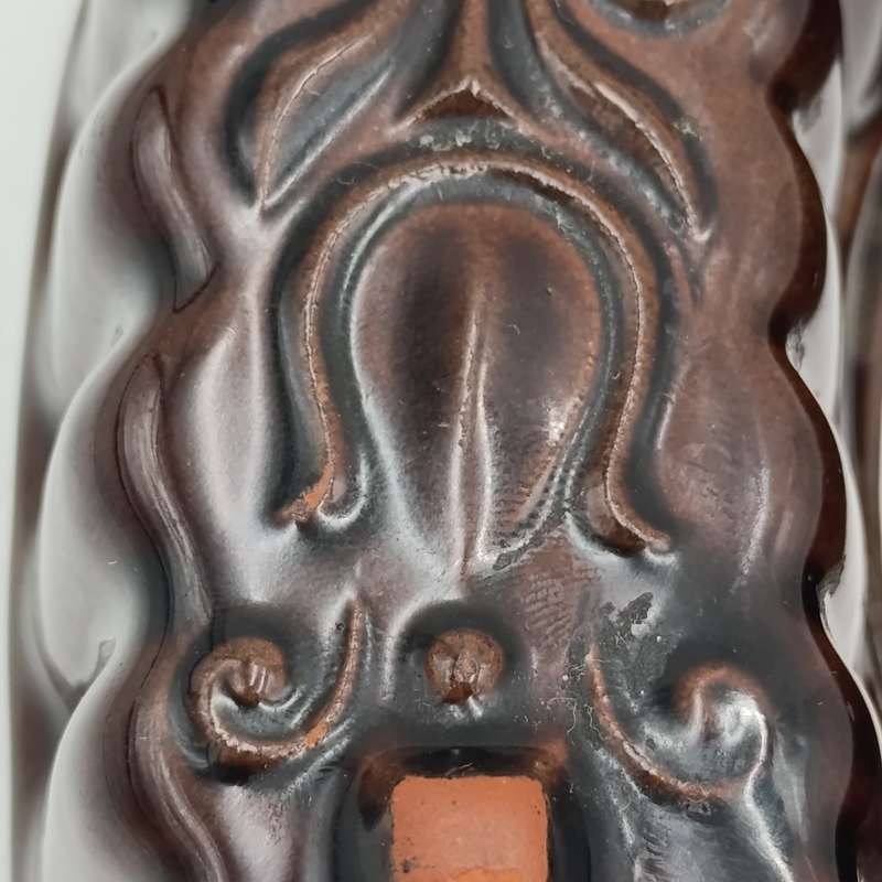 Antique ceramic horseshoe shaped jelly mould/cake mould