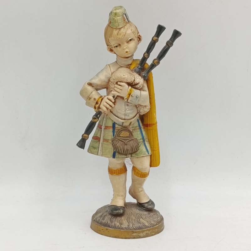 Vintage Scottish Piper figurine - Depose Italy 503