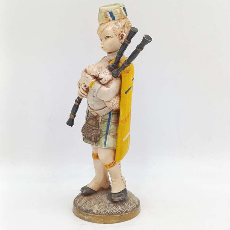 Vintage Scottish Piper figurine - Depose Italy 503