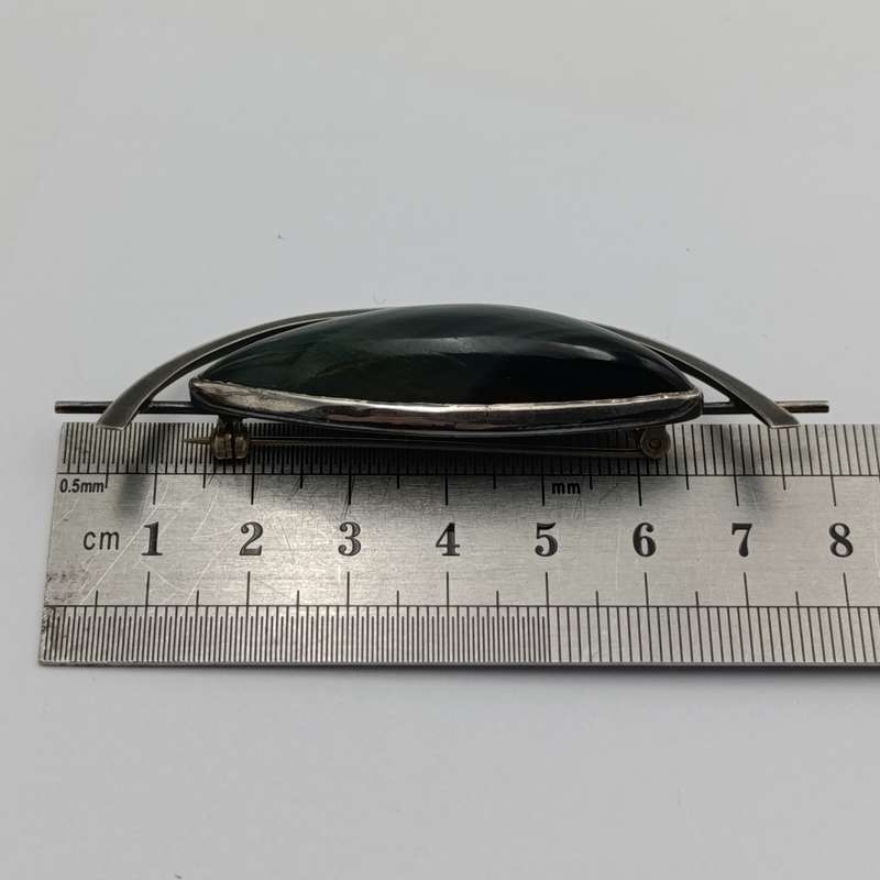 Vintage Sterling silver brooch with black tigers eye