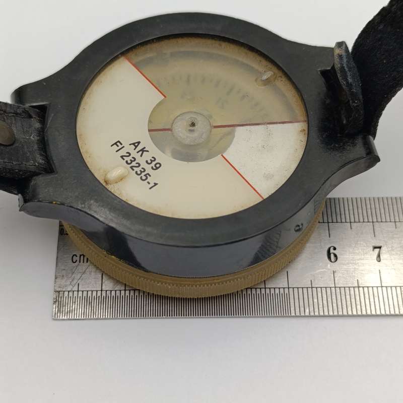 WW2 German Luftwaffe pilot AK39 wrist compass - serial F1 23235 - 1