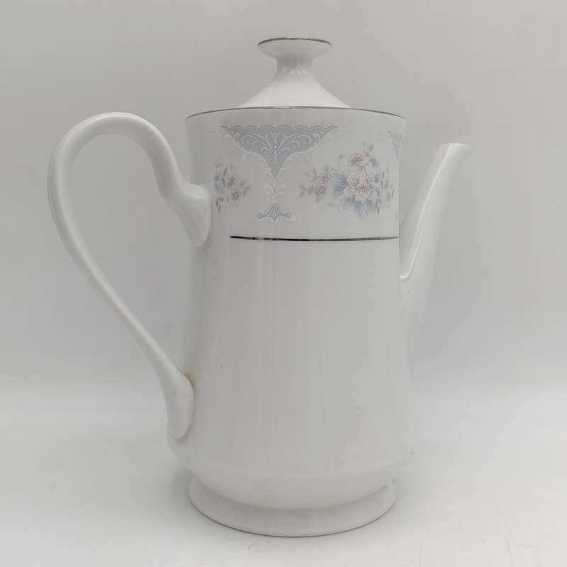 Silverie porcelain tea/coffee pot