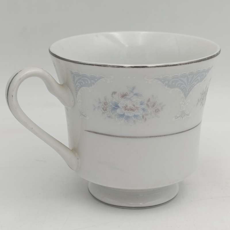 Silverie porcelain trio