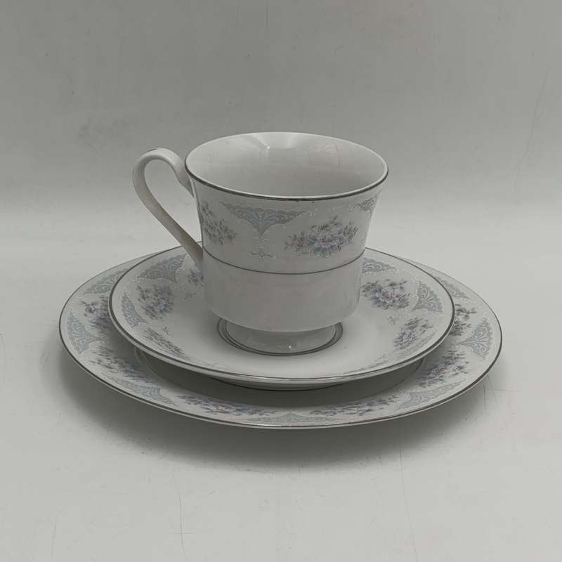 Silverie porcelain trio