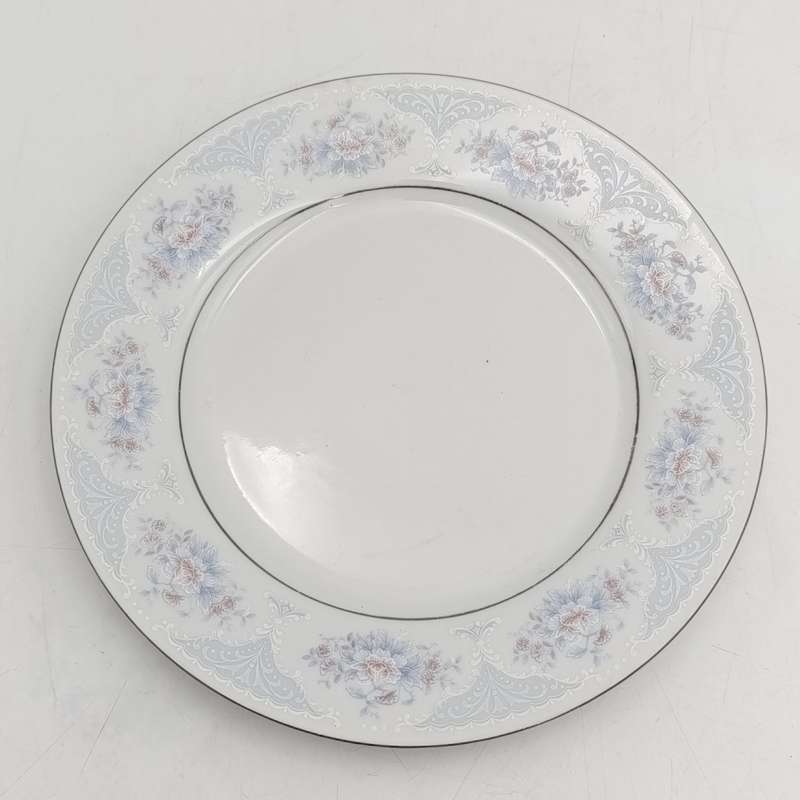 Silverie porcelain trio