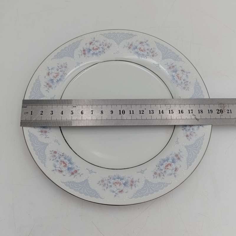 Silverie porcelain trio