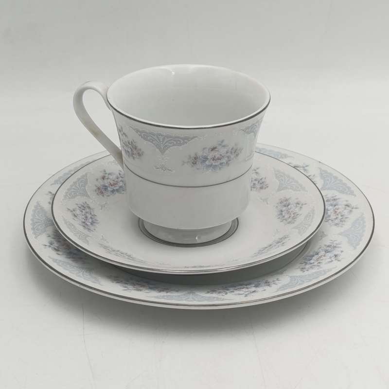 Silverie porcelain trio
