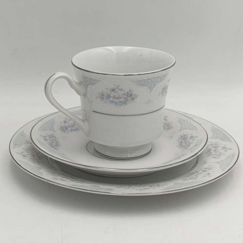 Silverie porcelain trio