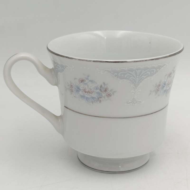 Silverie porcelain trio