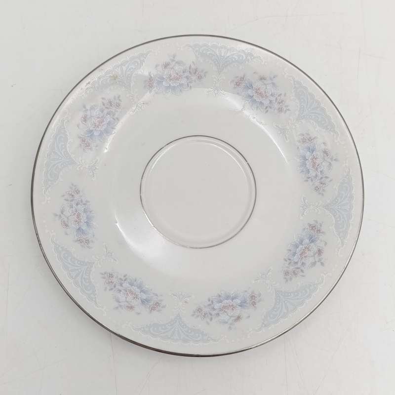 Silverie porcelain trio