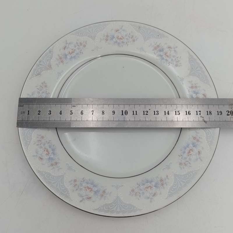 Silverie porcelain trio