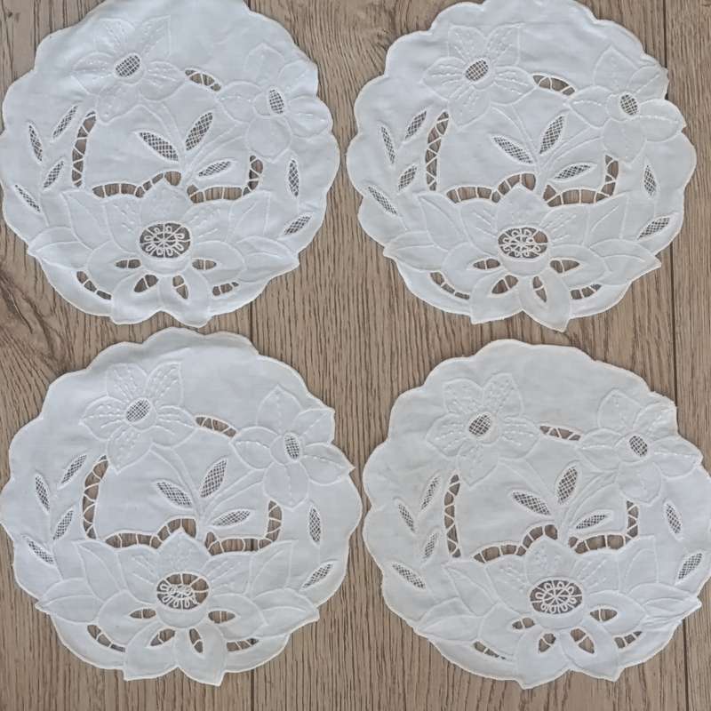 Set of 6 Tin placement plates with dollies