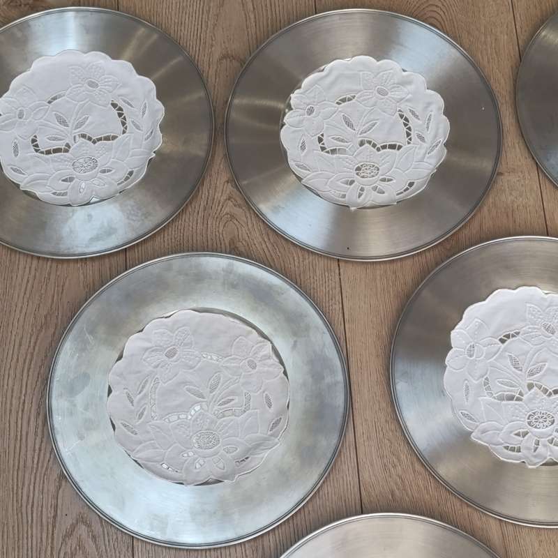 Set of 6 Tin placement plates with dollies