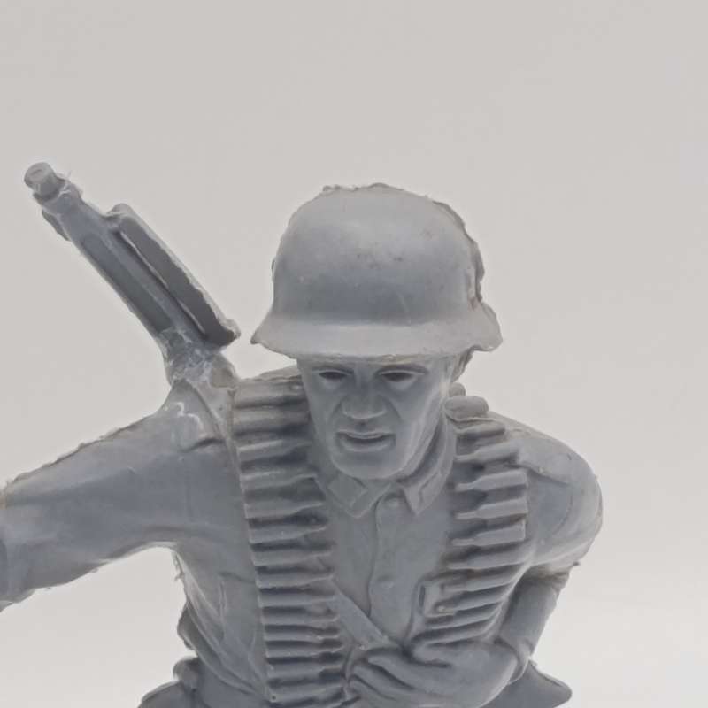 Marx Toys WW2 German toy soldier - 6 inch - rifle broken