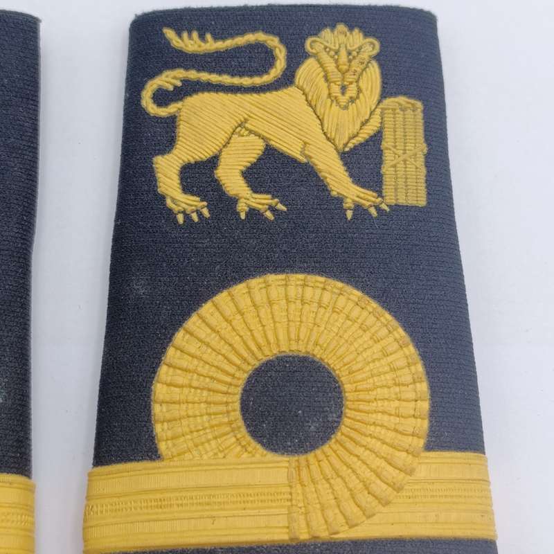 Pair of SA Navy Commander rank epaulettes