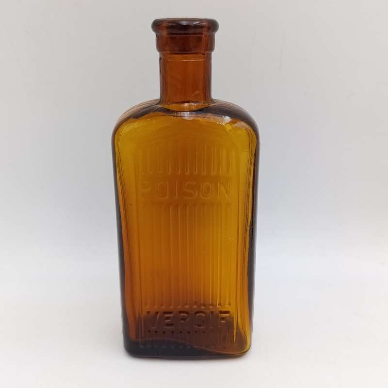 Lot of 3 sizes brown poison bottles - English and Afrikaans