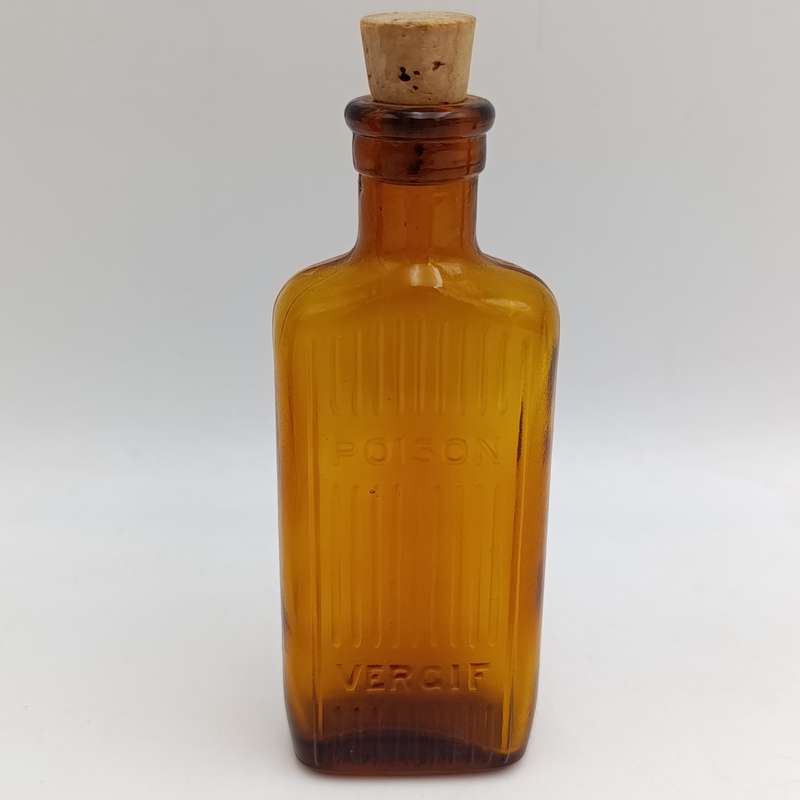 Lot of 3 sizes brown poison bottles - English and Afrikaans