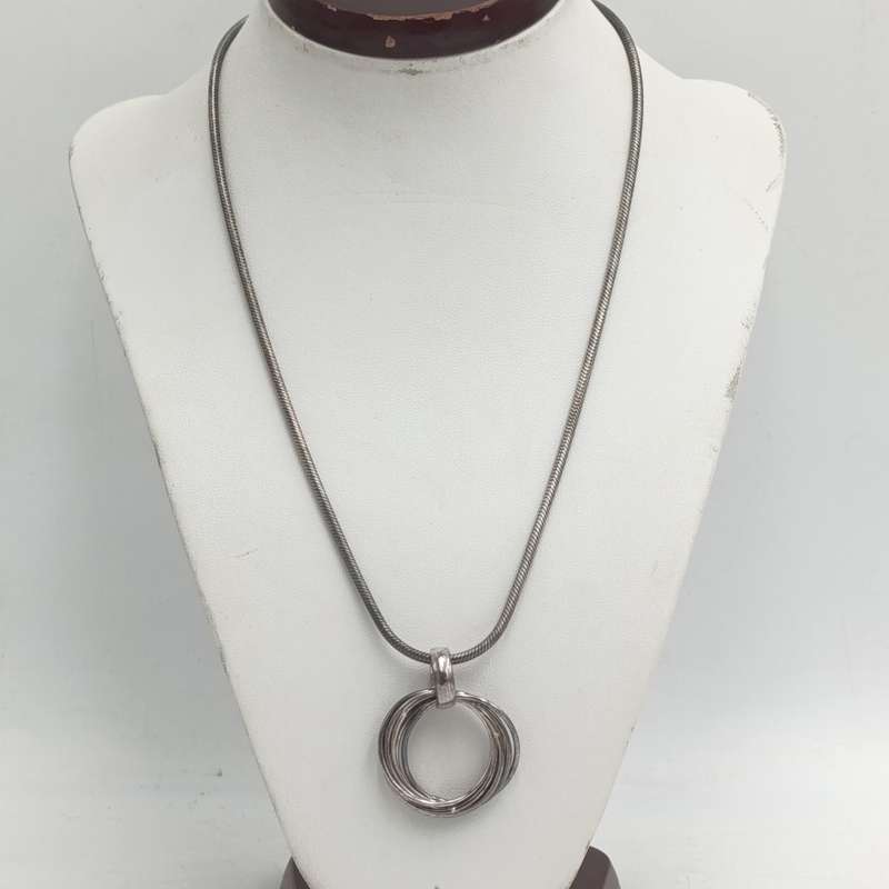 Sterling silver chain plus pendant - 23,9g