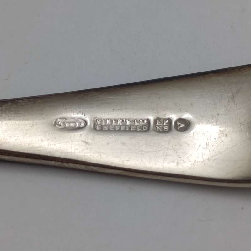 Lot of 6 x 3 dwts silverplated spoons