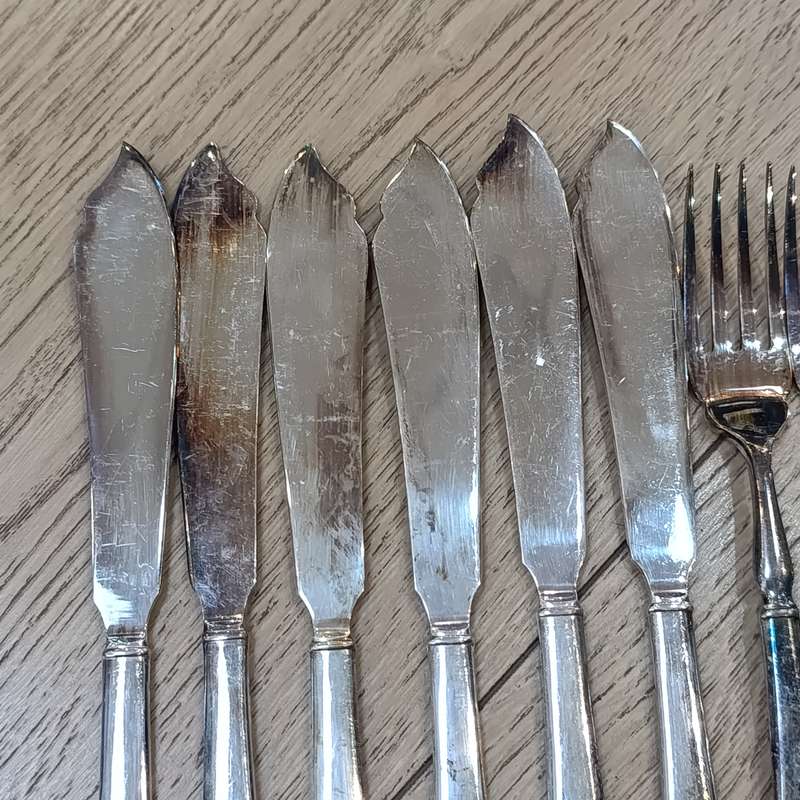 Silverplated 48-piece Dutchess set