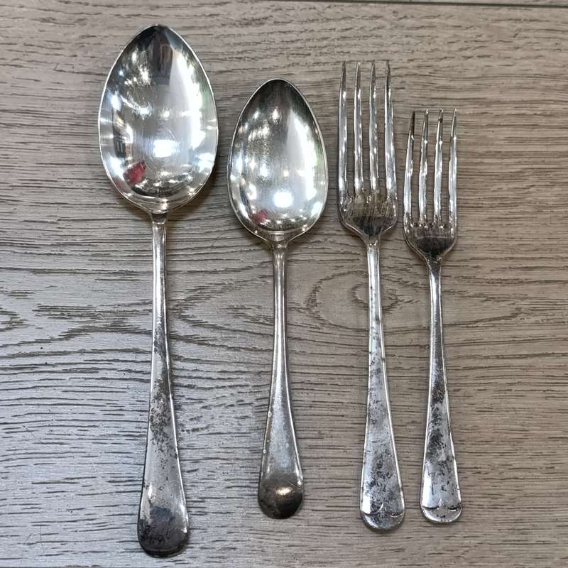 Silverplated 48-piece Dutchess set