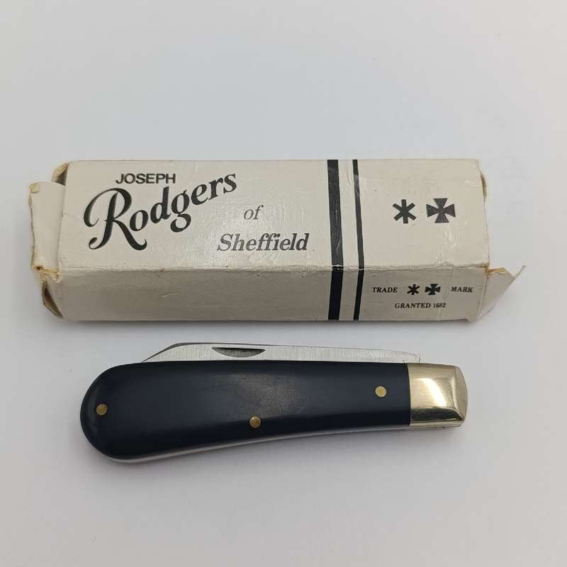 Joseph Rodgers pocket knife in box - Sanlam branding on on blade