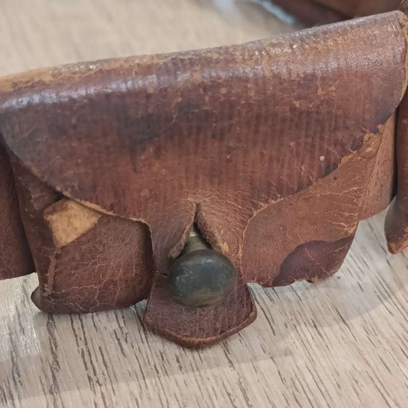WW1 Leather bandolier Ammunition belt for 303 rifle - 60 rounds, 12 pouches
